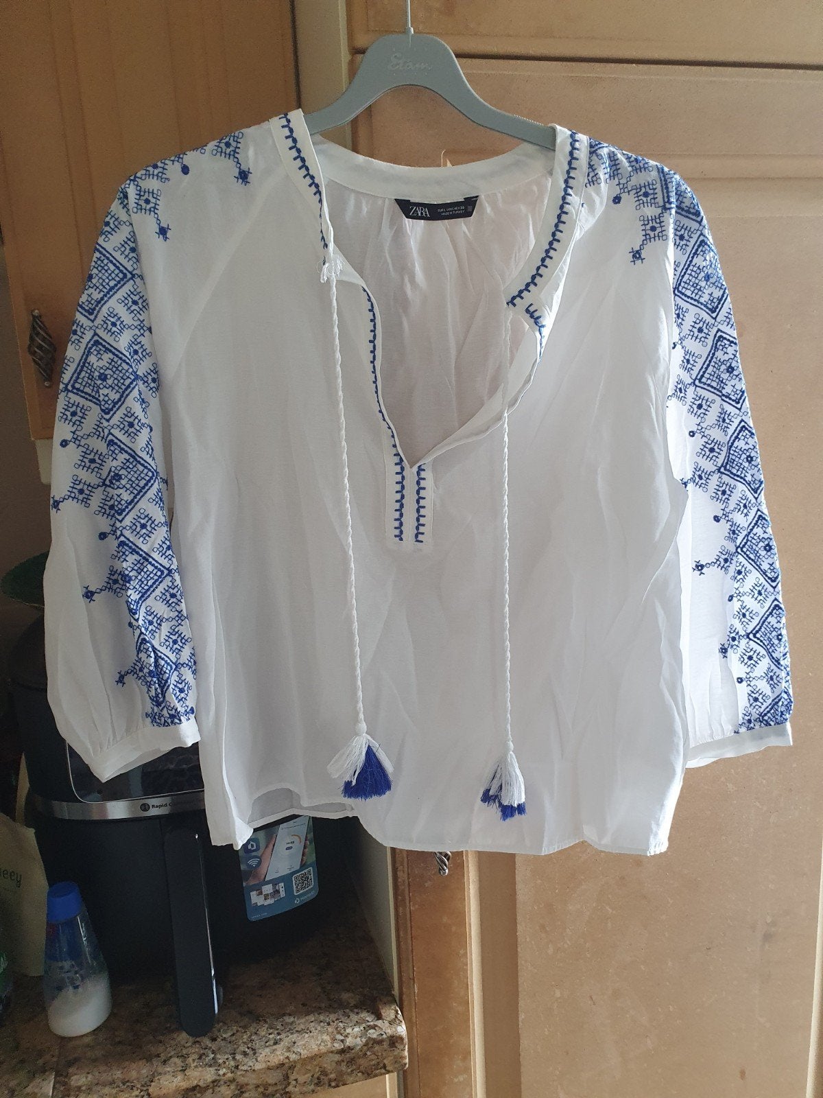 Te koop Zara blouse wit/blauw maat L, Ophalen of Verzenden, Zo goed als nieuw, Wit
