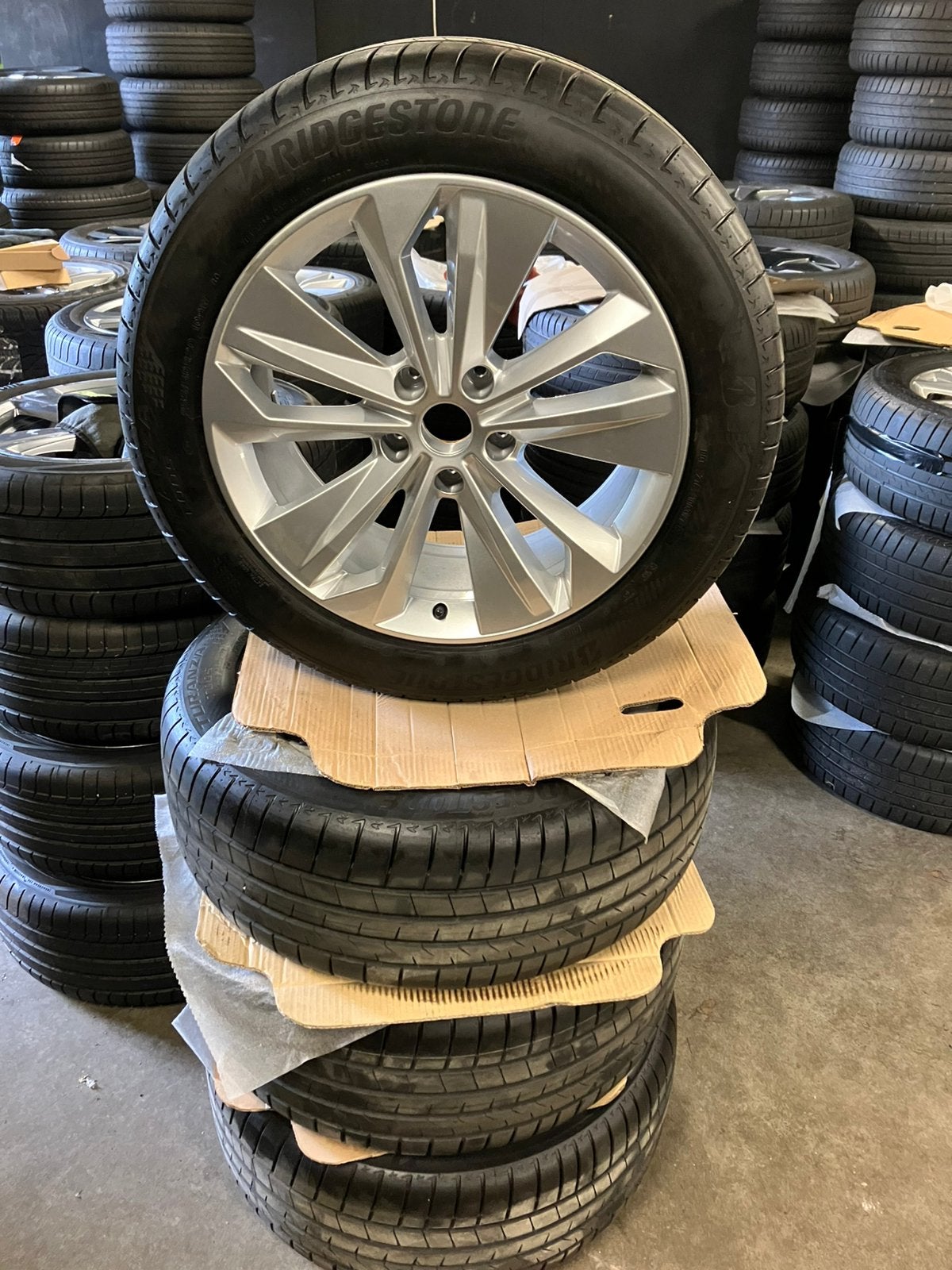 20 inch originele Audi Q6/SQ6 velgen met zomerbanden DEMO, Auto-onderdelen, Audi, 255 mm, Banden en Velgen, Nieuw