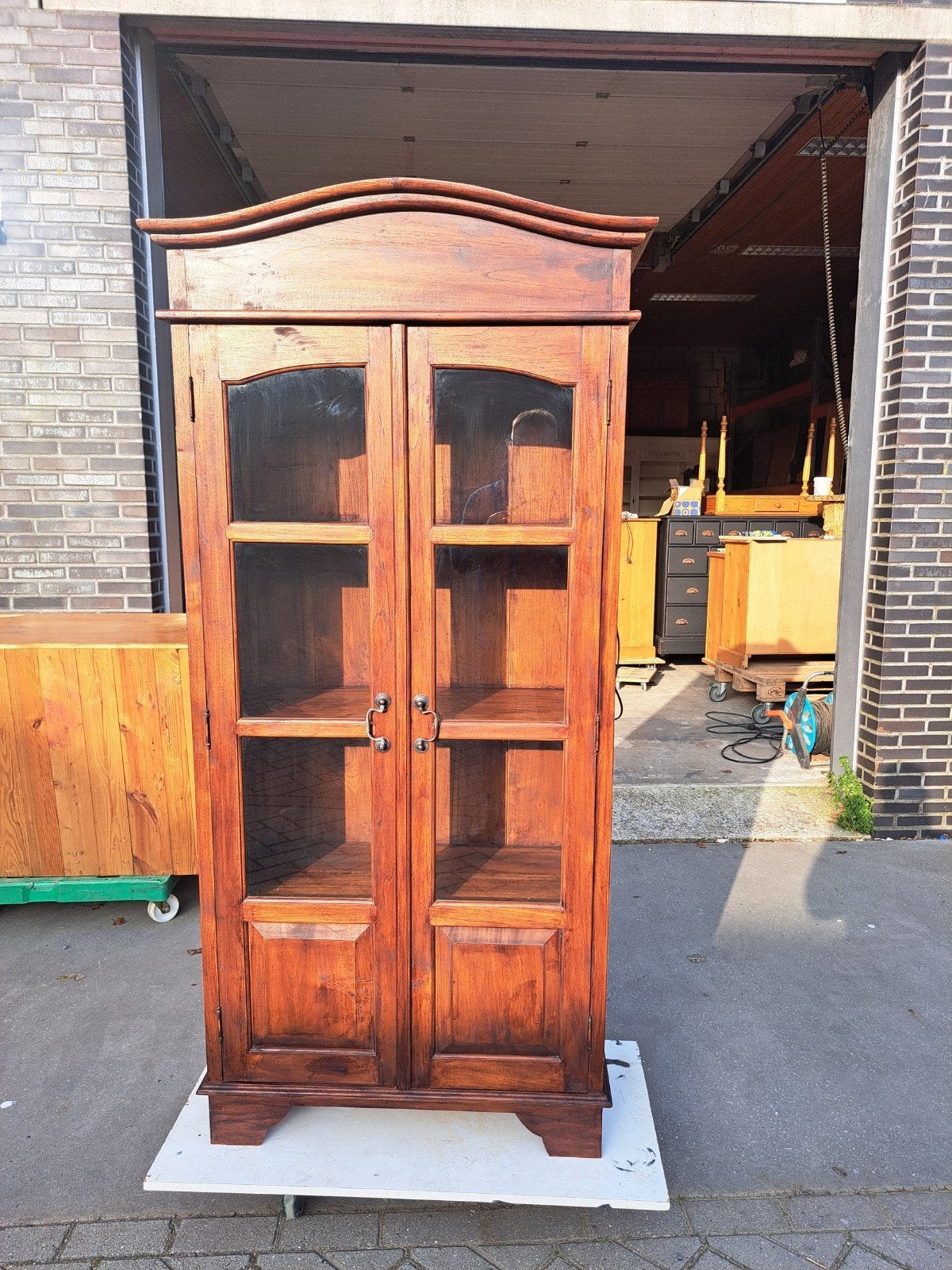 Teakhouten vitrinekast Met verlichting 3x