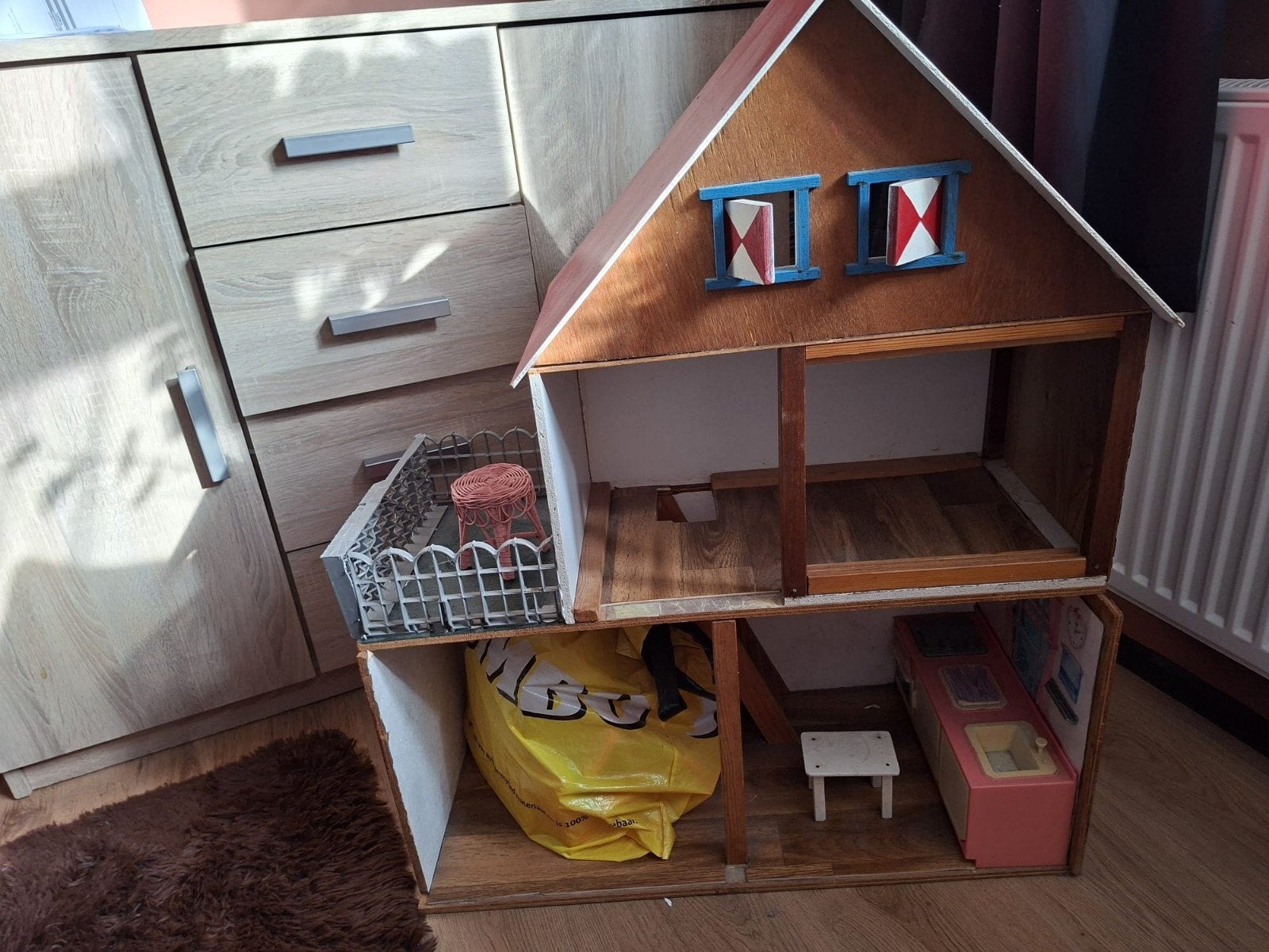 Poppenhuis met accessoires, Ophalen, Gebruikt, Poppenhuis
