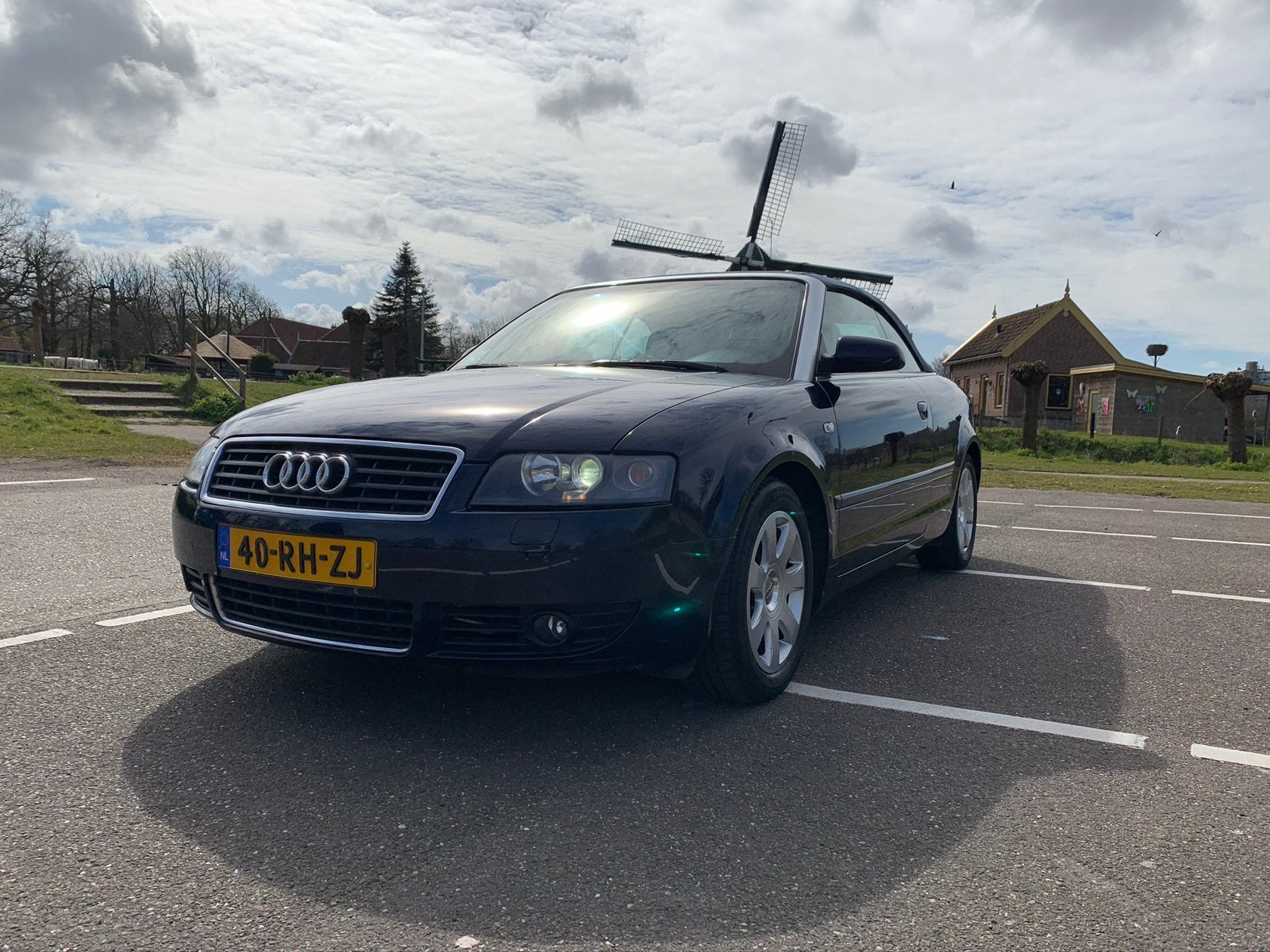 Audi A4 2.4 V6 125KW Cabrio AUT 2005 Blauw, Auto's, Audi, Cabriolet, A4, Particulier, 1600 kg