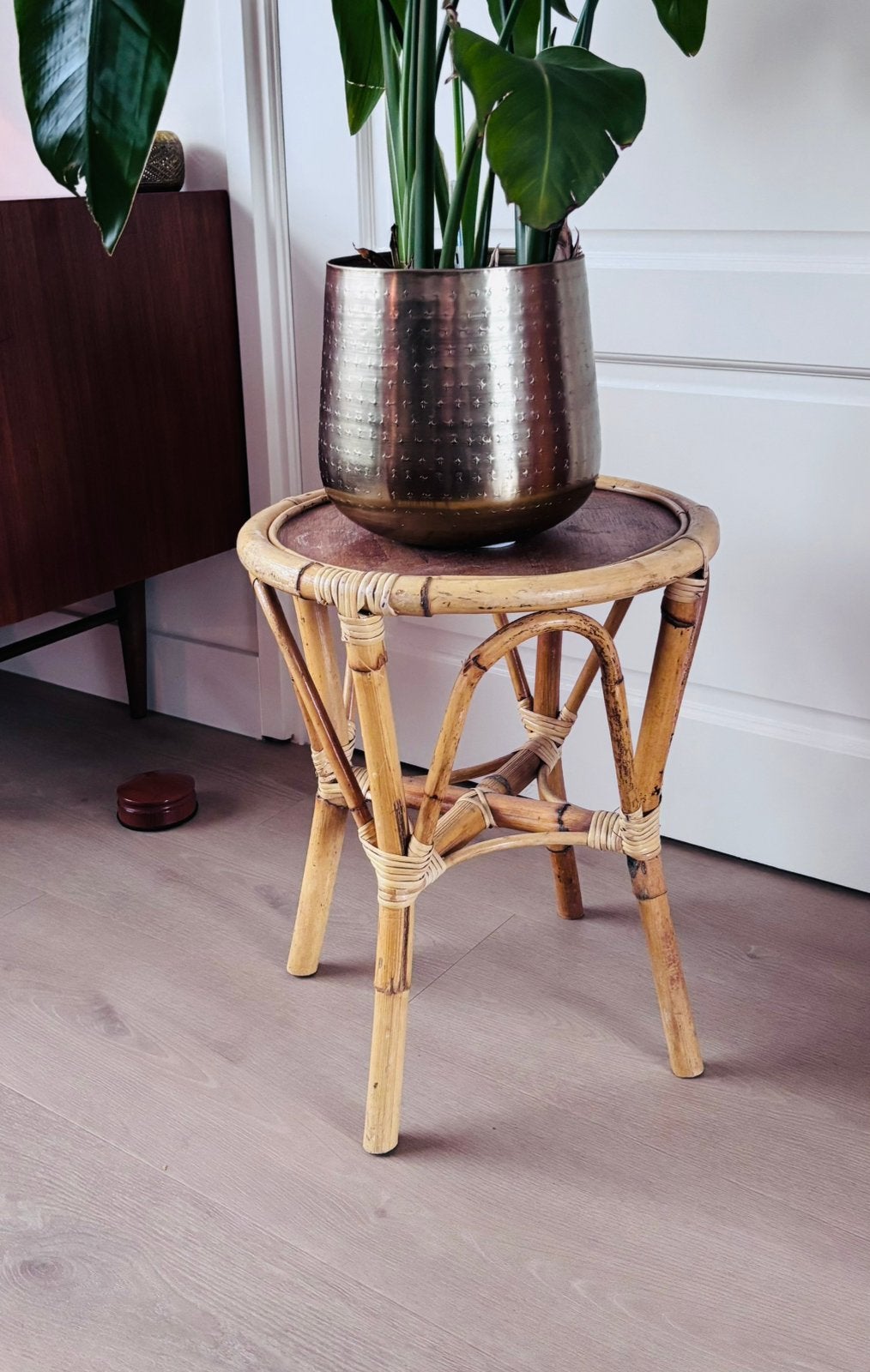 Vintage rotan plantentafeltje / krukje – Boho & Ibiza stijl, Huis en Inrichting, Ophalen, Zo goed als nieuw, Hout