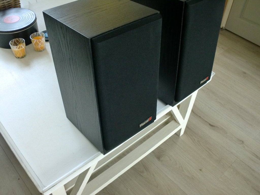 Magnat Concept 2 twee weg nette staat 12 maanden garantie., Stereo speakers, Magnat, Ophalen of Verzenden, Zo goed als nieuw