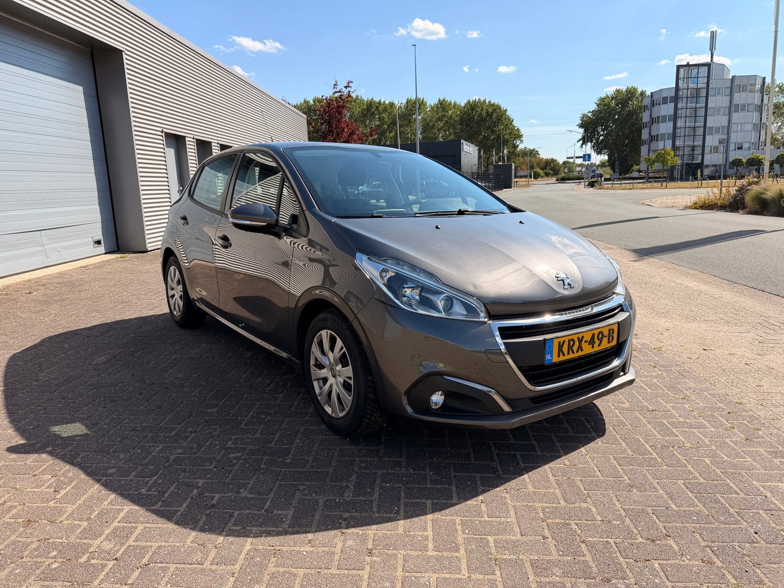 Peugeot 208 active 2018 1.2 83PK KRX-49-B, Voorwielaandrijving, 83 pk, Stof, 1199 cc