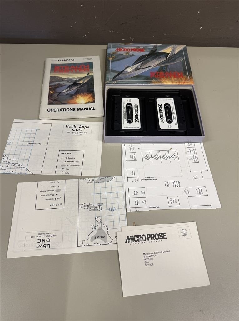 Commodore 64 big box - Project stealth fighter - c64 c128, Spelcomputers en Games, 1 speler, Ophalen of Verzenden, Zo goed als nieuw