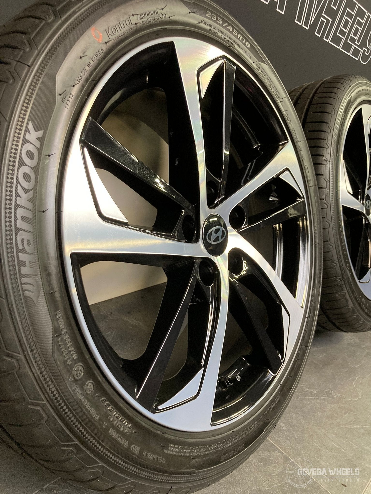 18” Hyundai Kona I sport velgen + banden 5x114.3 TPMS, 18 inch, Gebruikt, -, -