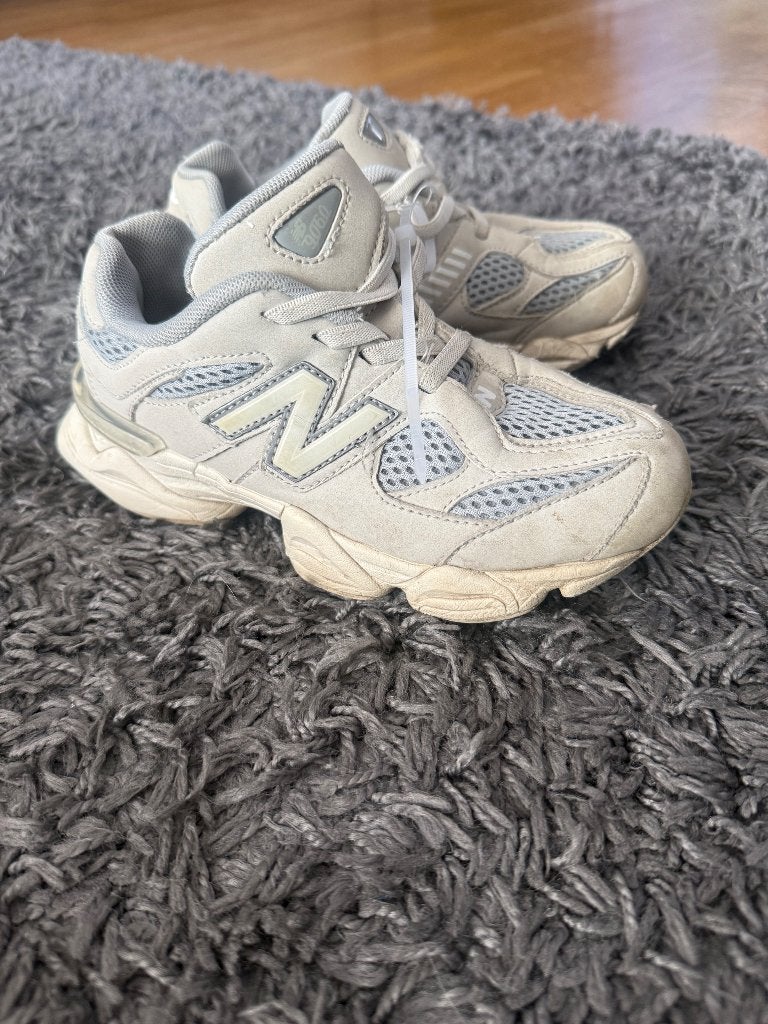 New Balance 35, Kinderen en Baby's, Kinderkleding | Schoenen en Sokken, Ophalen, Jongen of Meisje, Schoenen, Zo goed als nieuw