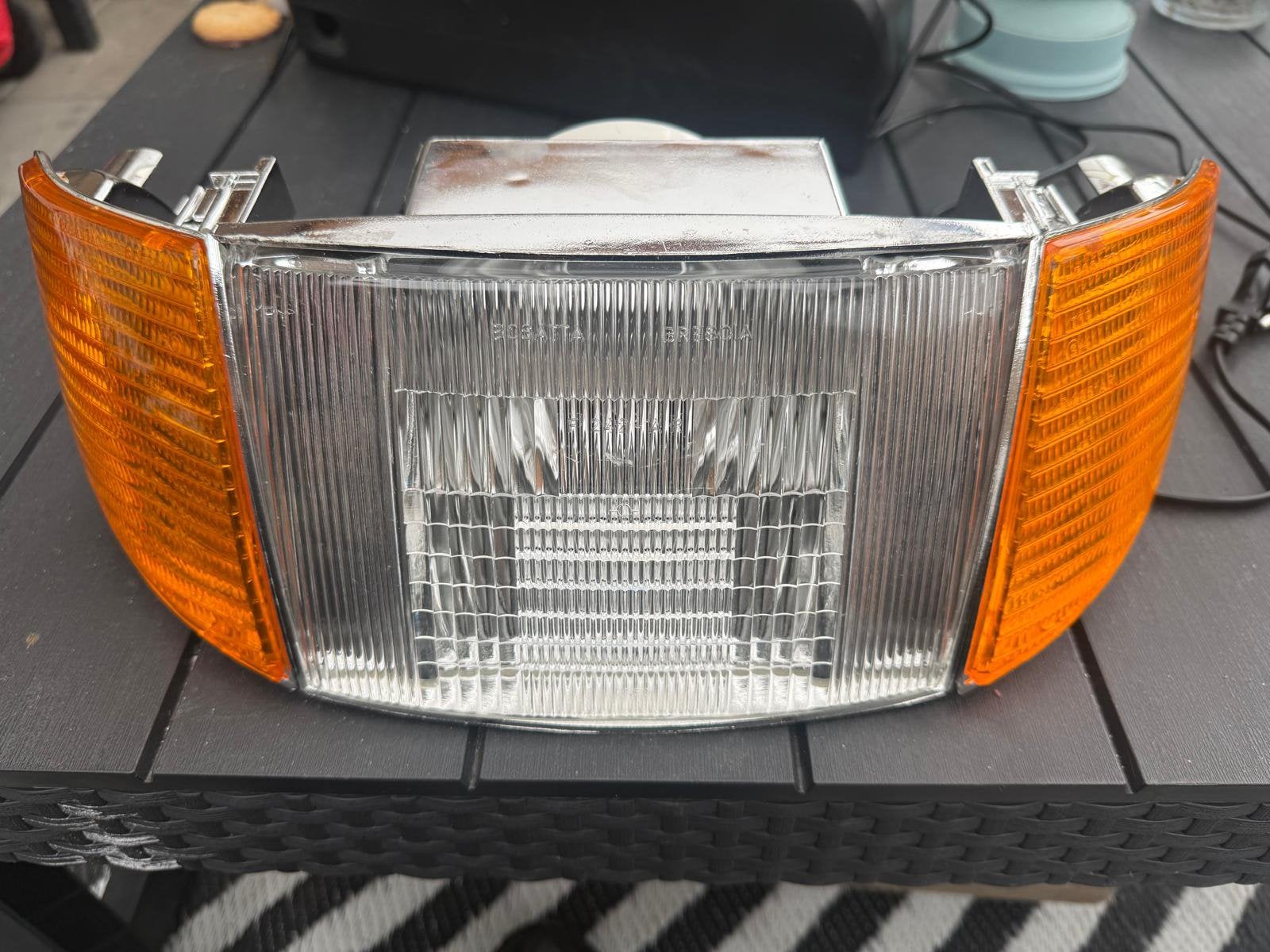 Piaggio Sfera lamp NIEUW STAAT, Fietsen en Brommers, Brommeronderdelen | Scooters, Ophalen of Verzenden, Zo goed als nieuw, Koplamp