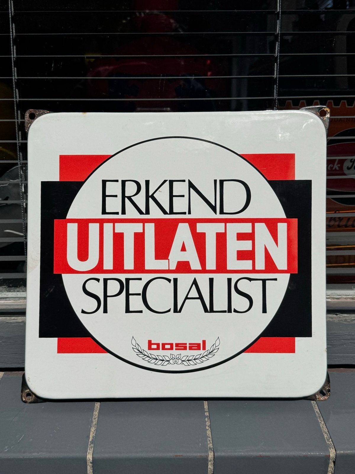 Vintage Bosal Emaille Reclamebord 'Erkend Uitlaten Specialis, Reclamebord, Gebruikt, ., Ophalen of Verzenden