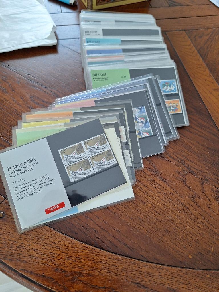 postzegel mapjes, Postzegels en Munten, Postzegels | Nederland, Ophalen of Verzenden, Na 1940, Postfris