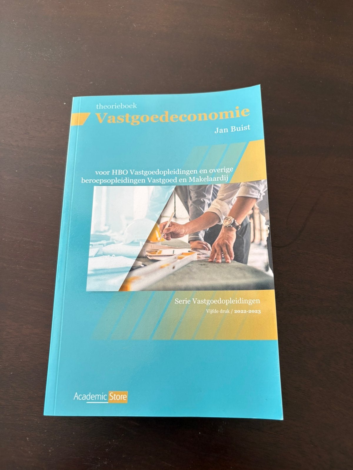 Vastgoedeconomie - theorieboek, Ophalen of Verzenden, Beta, Nieuw, HBO