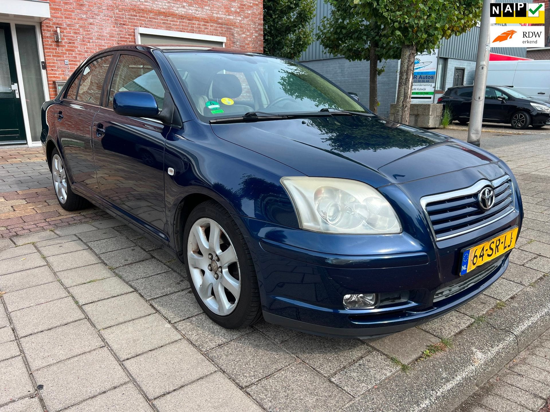 Toyota Avensis 2.0 VVTi Executive, Auto's, 1998 cc, 4 cilinders, Blauw, Bedrijf
