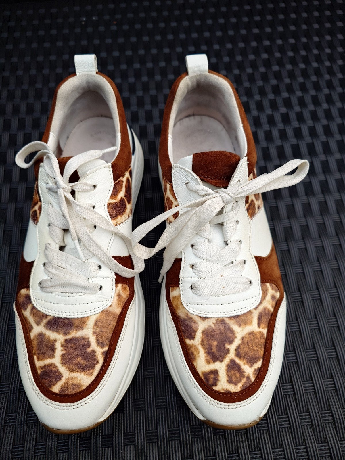 Witte sneakers van het merk Gabor met een leuke print, mt 6, Ophalen of Verzenden