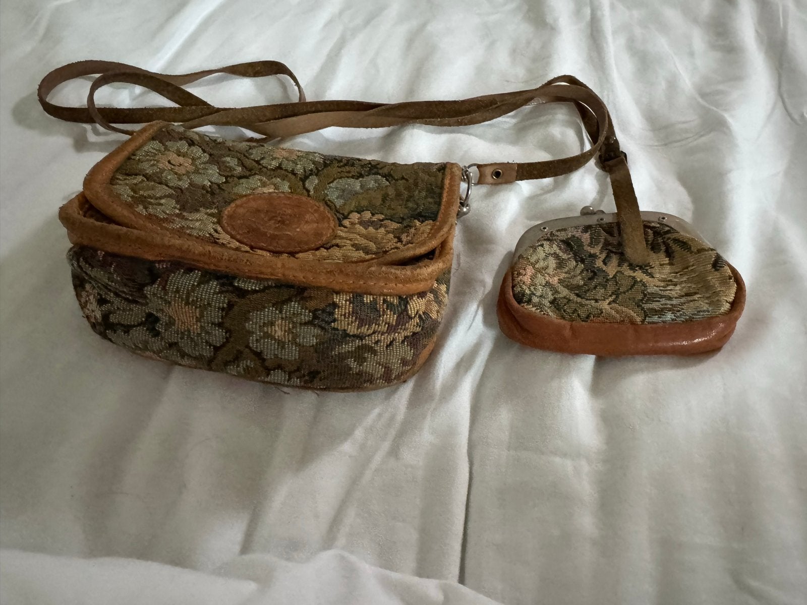 Vintage Schoudertasje met Portemonnee - Geborduurd, Ophalen of Verzenden, Gebruikt, Bruin, Schoudertasje
