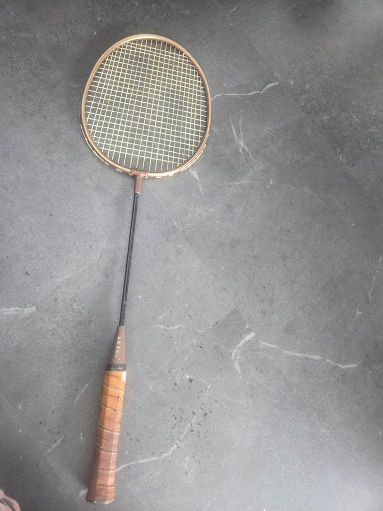 Vintage LEVEL badmintonracket, Sport en Fitness, Badminton, Ophalen of Verzenden, Gebruikt, Racket(s)
