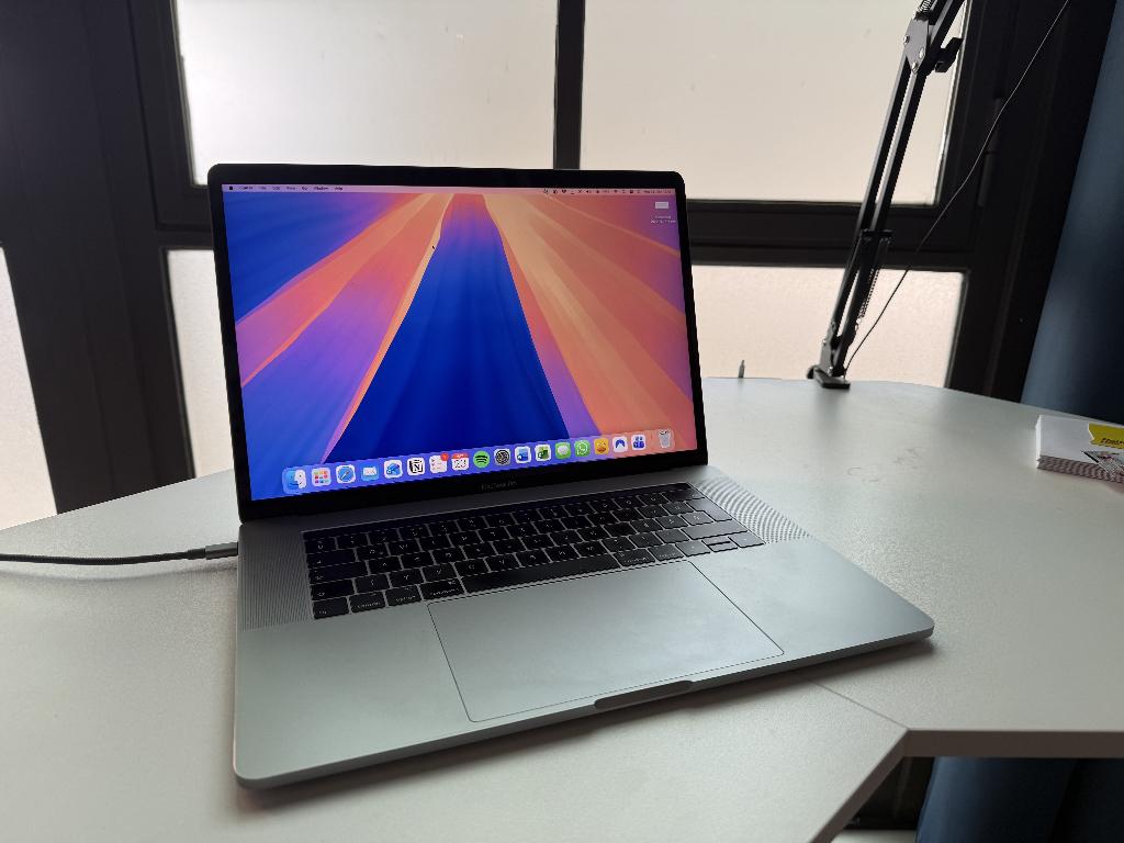 MacBook Pro 2019 | i9 | 16" | 32 GB | 1 TB | With charger, MacBook Pro, 1 TB of meer, Ophalen of Verzenden, Zo goed als nieuw