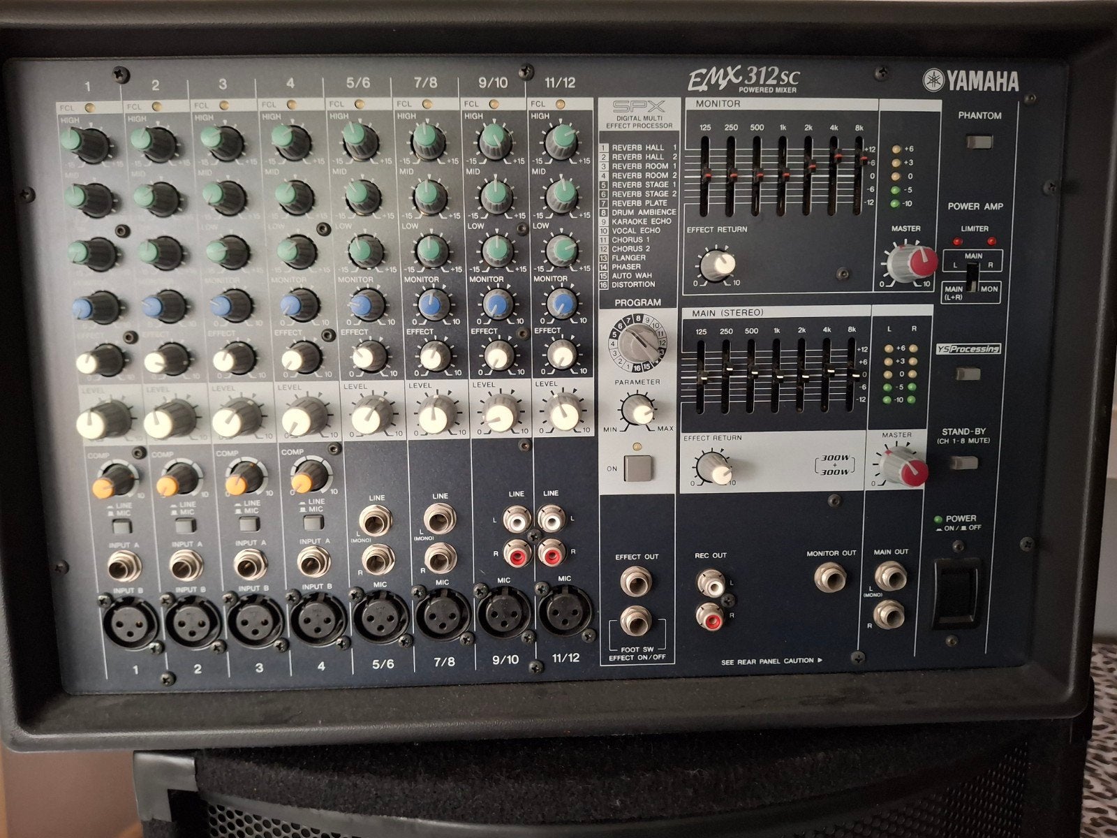 yamaha EMX 312 SC powered mixer, Ophalen, Gebruikt, 10 tot 20 kanalen