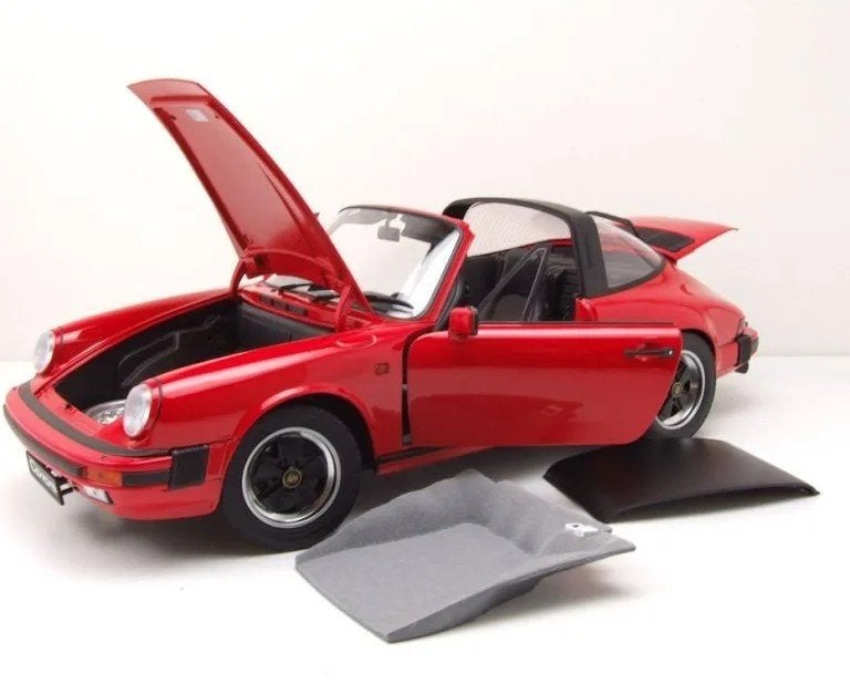 Porsche 911 Carrerra Targa 3.2 Schaal 1:12, Hobby en Vrije tijd, Modelauto's | 1:5 tot 1:12, Nieuw, Ophalen of Verzenden, 1:9 t/m 1:12