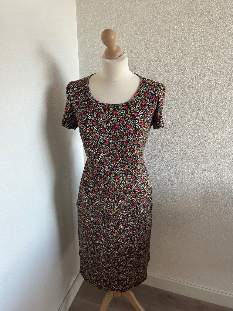 King Louie maat L bloemen mona jurk 1892, Kleding | Dames, Jurken, Maat 42/44 (L), Ophalen of Verzenden, Zo goed als nieuw, Knielengte
