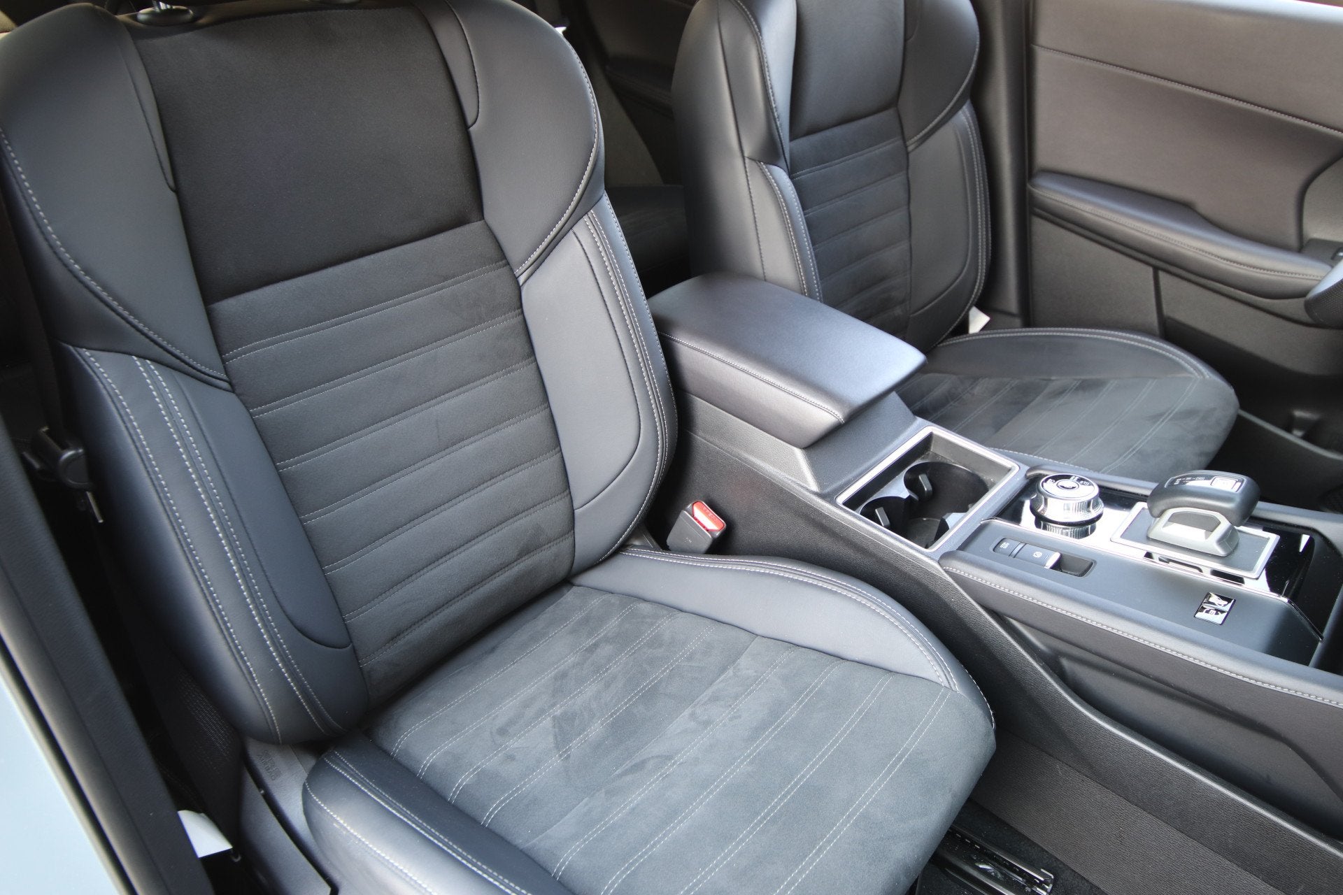 Mitsubishi Outlander 2.4 PHEV Business Edition First Edition, Automaat, 4 cilinders, 38 km/l, Bedrijf