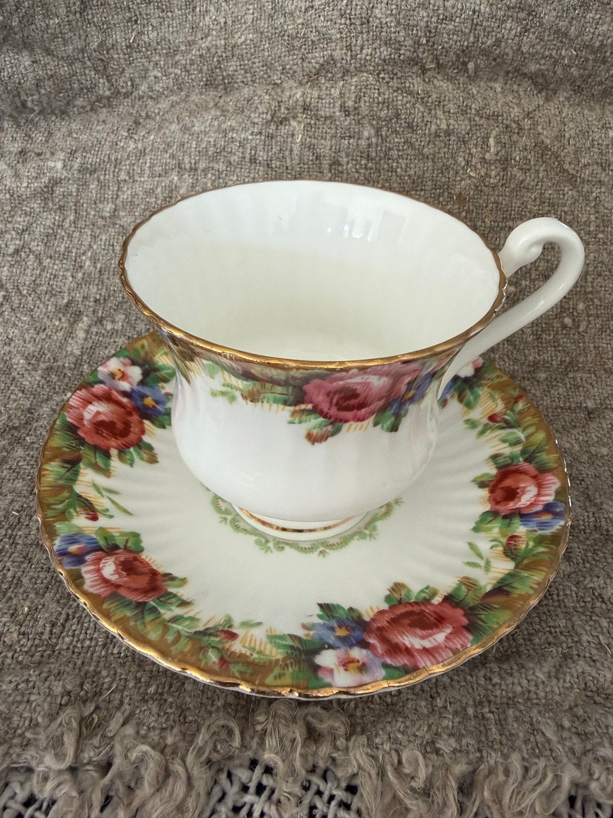 Vintage Paragon China The Victoriana theekop en schotel, Ophalen