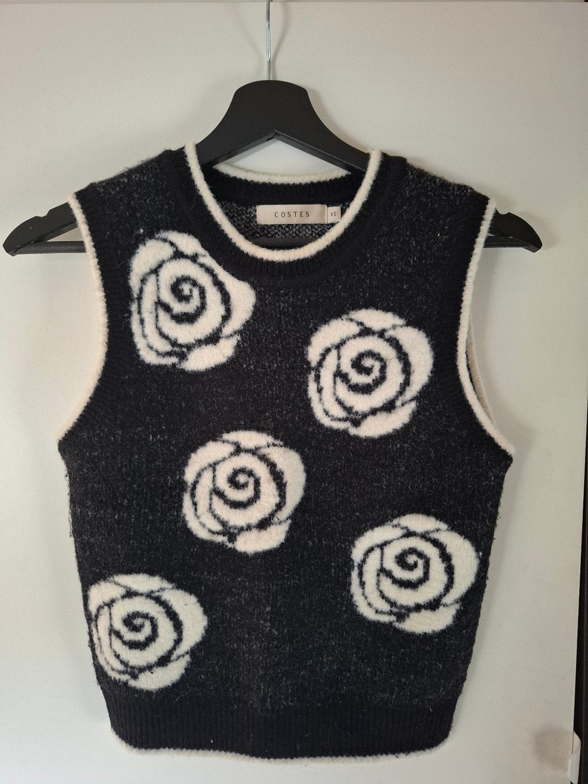 Costes mouwloze trui met rozenprint - Maat XS, Kleding | Dames, Costes, Ophalen of Verzenden, Maat 34 (XS) of kleiner, Zwart