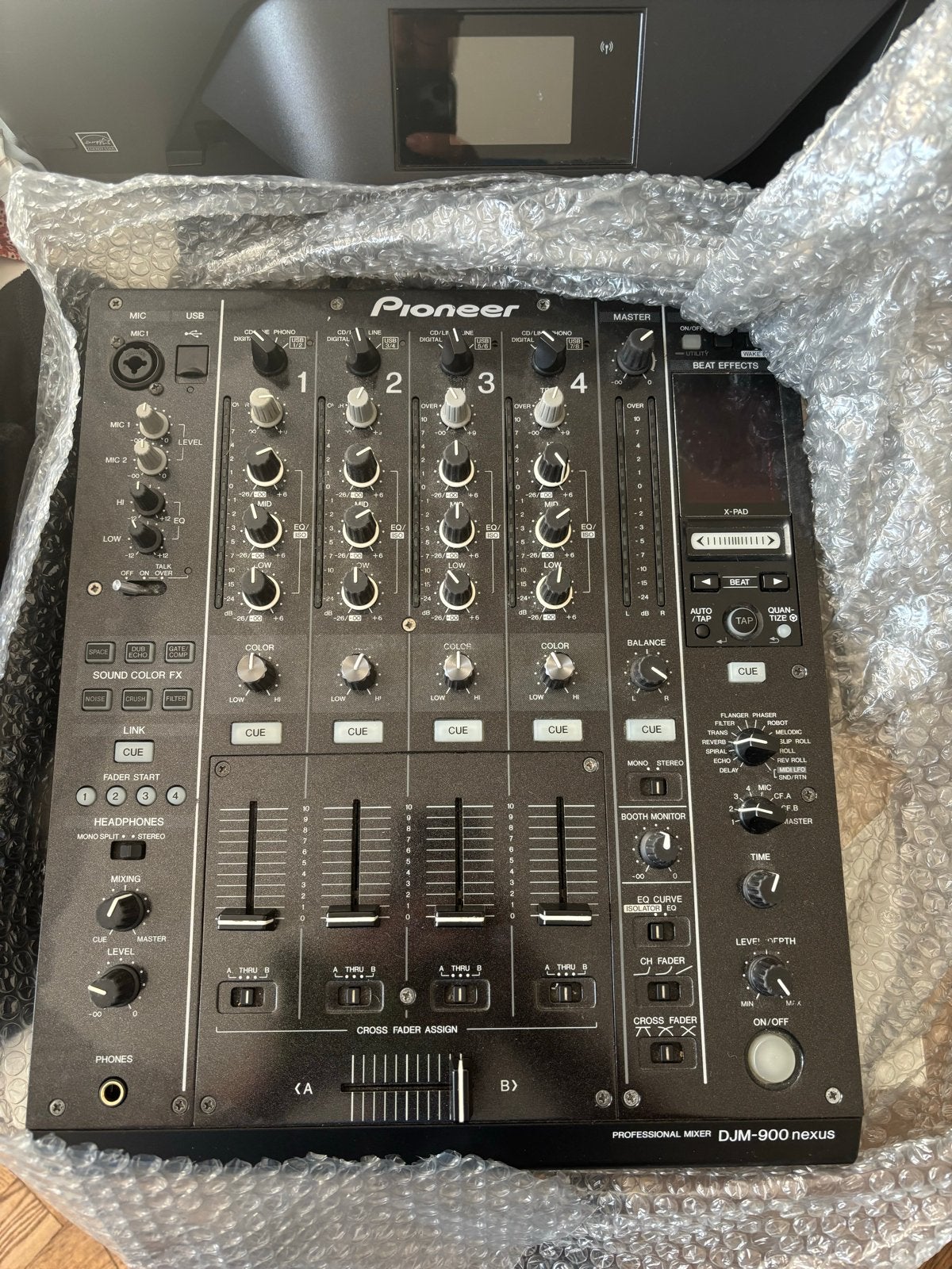 Foto 2 van Pioneer DJM-900 nexus mixer en 2x CDJ-2000 spelers