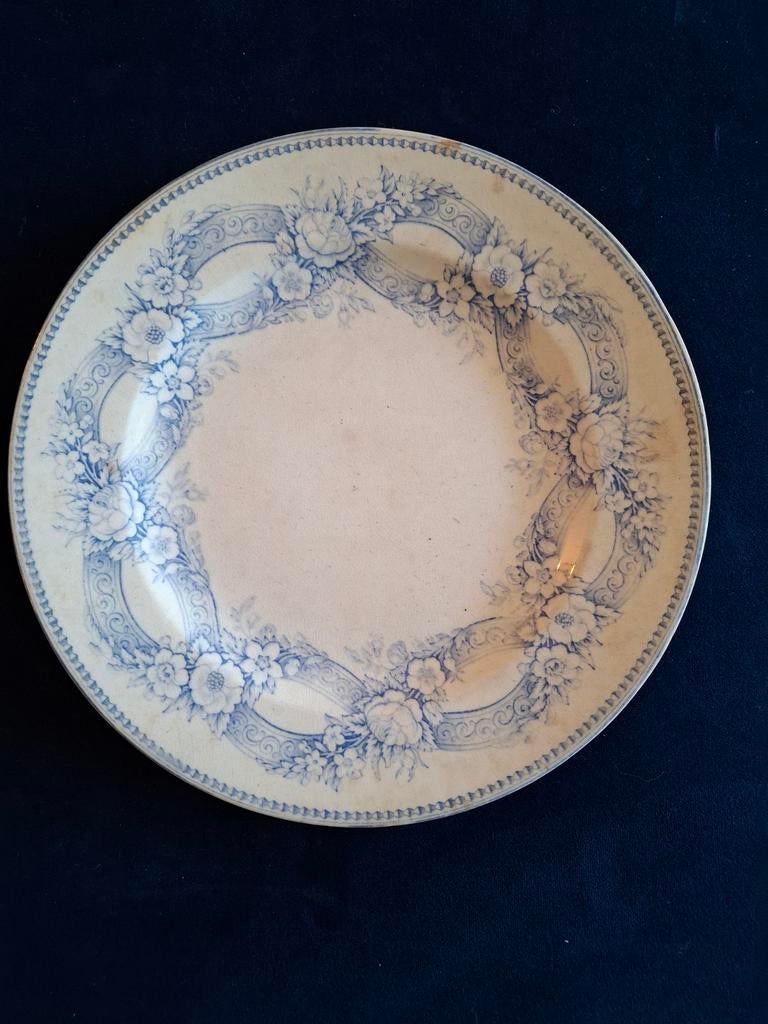 Antiek Savoy G.M.&F. bord met bloemmotief, Ophalen