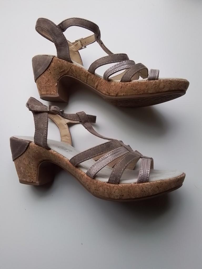taupe sandalen maat 41, Ophalen of Verzenden, Zo goed als nieuw, Overige kleuren, Sandalen of Muiltjes