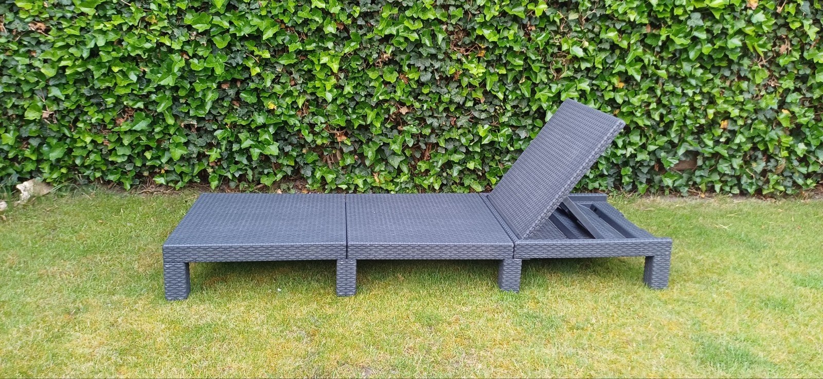 Eén Allibert Daytona ligbed met kussen, verstelbaar   €50,-, Tuin en Terras, Ophalen, Zo goed als nieuw, Kunststof, Verstelbaar