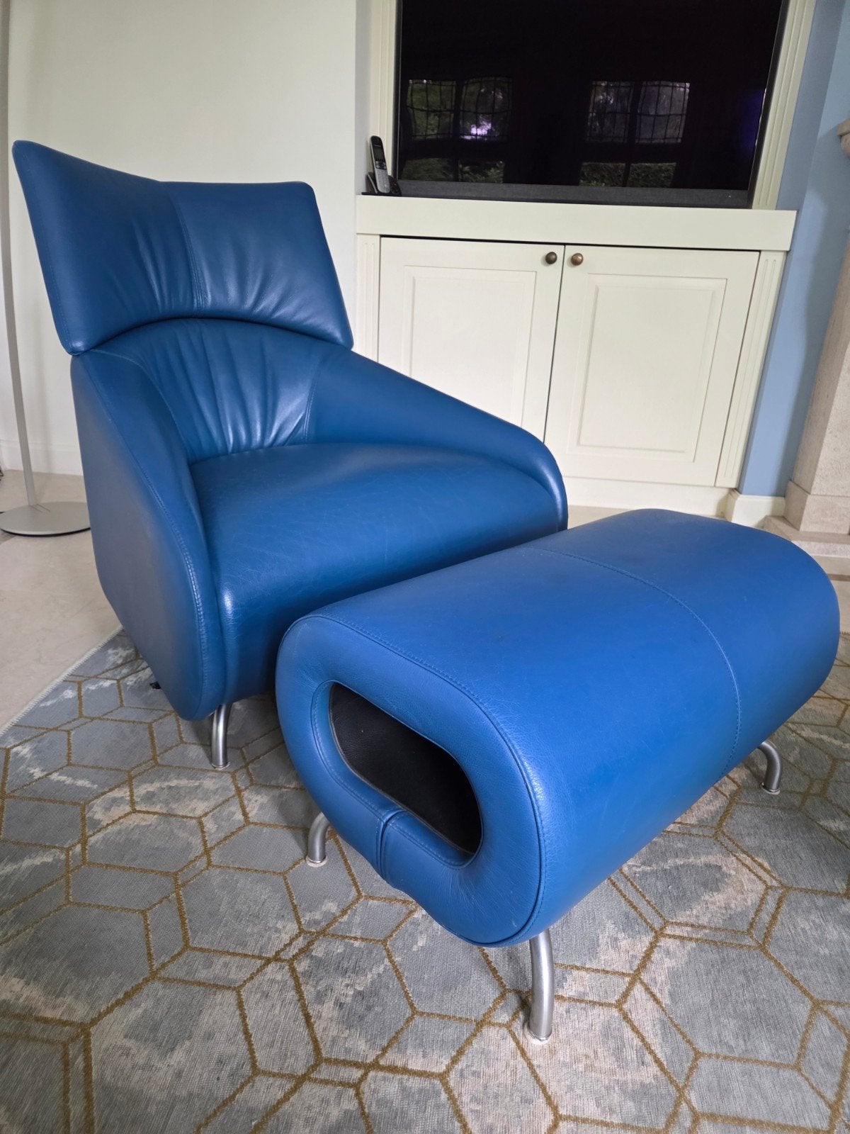 Leren Leolux Solimy fauteuil met hocker, Ophalen, 75 tot 100 cm, Zo goed als nieuw, 75 tot 100 cm