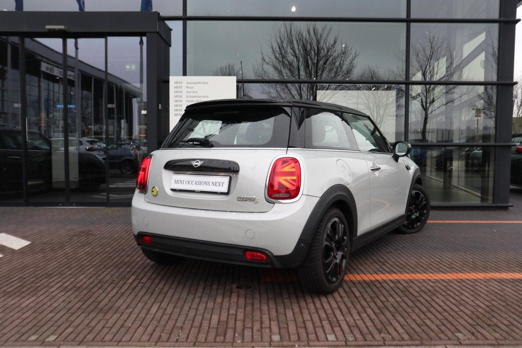 MINI Electric | Cruise Control | Parkeersensor Achter | LED, Auto's, Mini, Stof, 4 stoelen, 184 pk, Automatische klimaatregeling