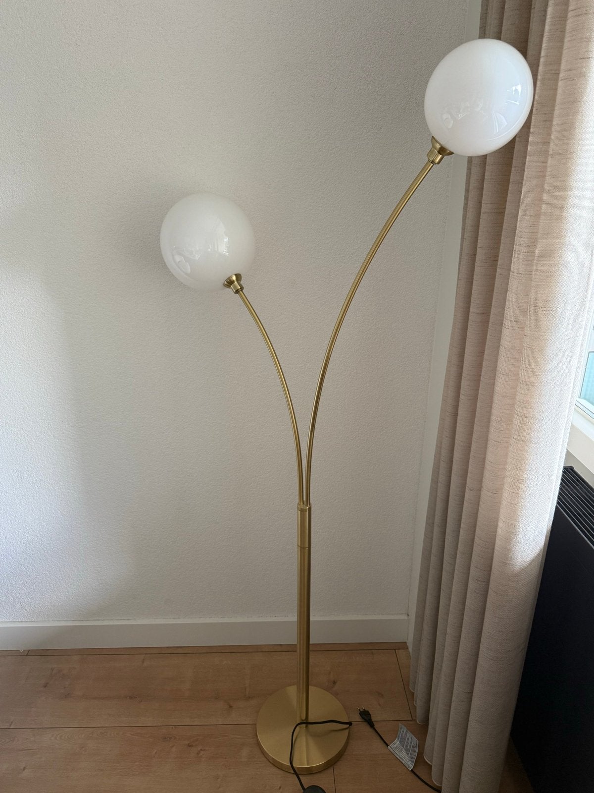 Goudkleurige vloerlamp van H&M Home, Ophalen, Zo goed als nieuw, Metaal, 150 tot 200 cm