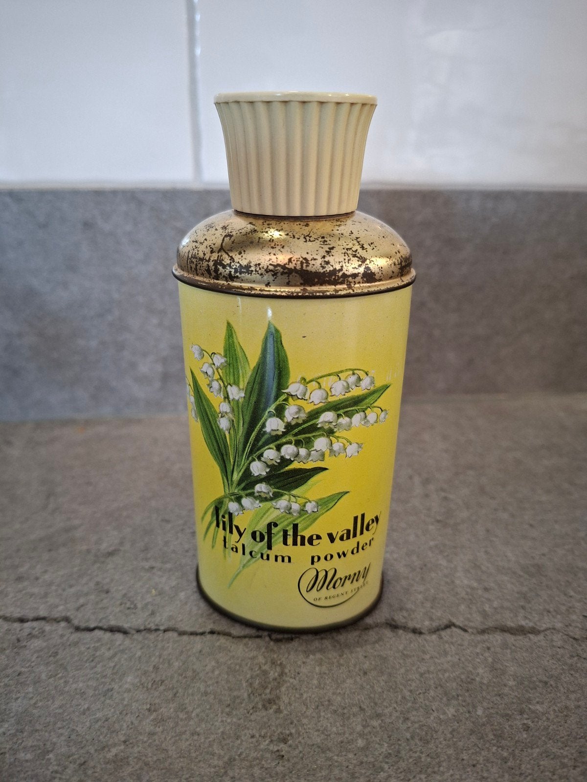 Vintage Mornay Lily of the Valley Talkpoeder Bus, Ophalen of Verzenden