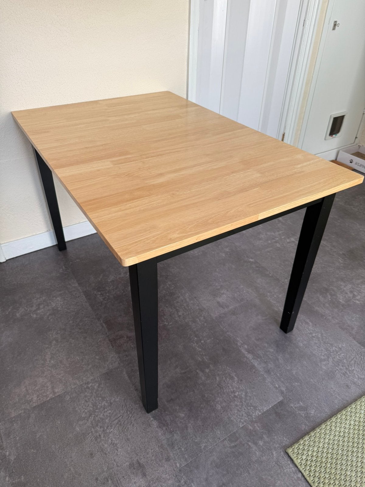 Beliani uitschuifbare eettafel Houston 120/150 x 80 cm, Huis en Inrichting, Ophalen, 100 tot 150 cm, 50 tot 100 cm, Zo goed als nieuw