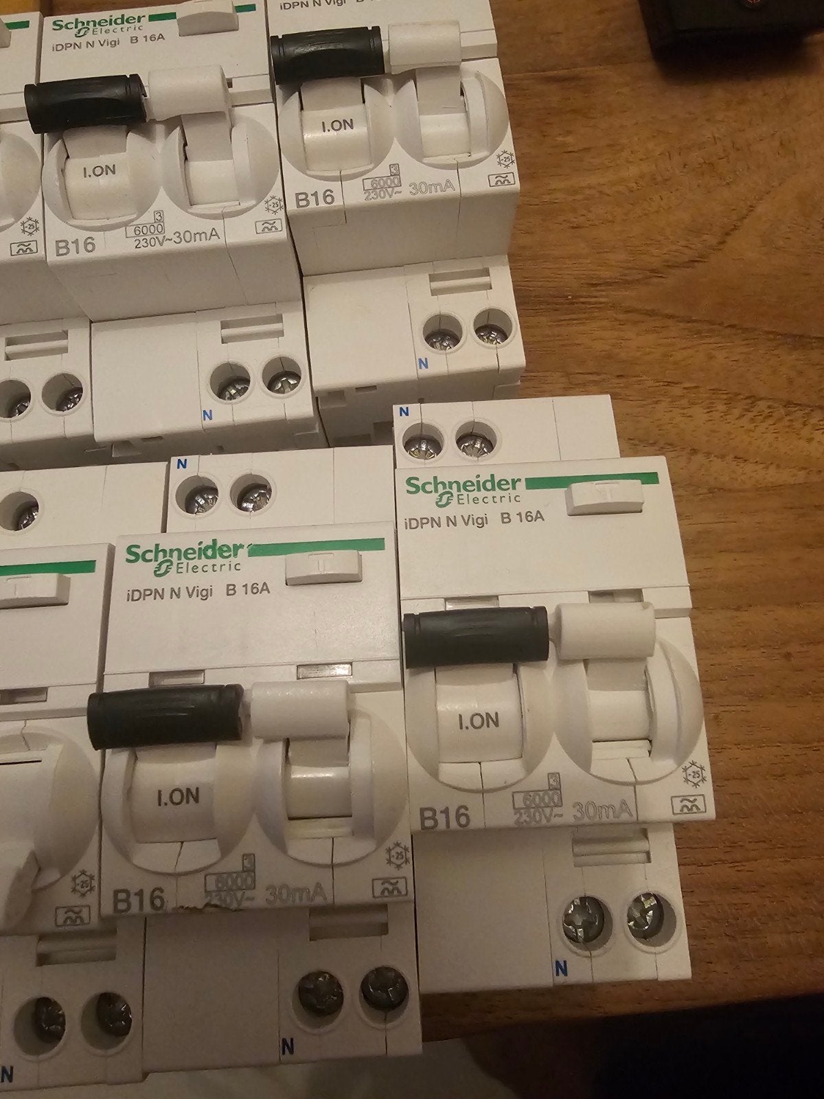Schneider Electric IDPN N Vigi B16A Aardlekautomaten, Ophalen of Verzenden, Gebruikt, Schneider Electric, Aardlekautomaat