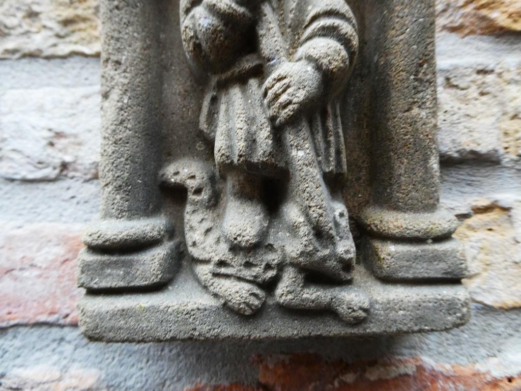Oud wandbeeld / kapel van St. Joris en de draak van steen, Antiek en Kunst, Ophalen of Verzenden
