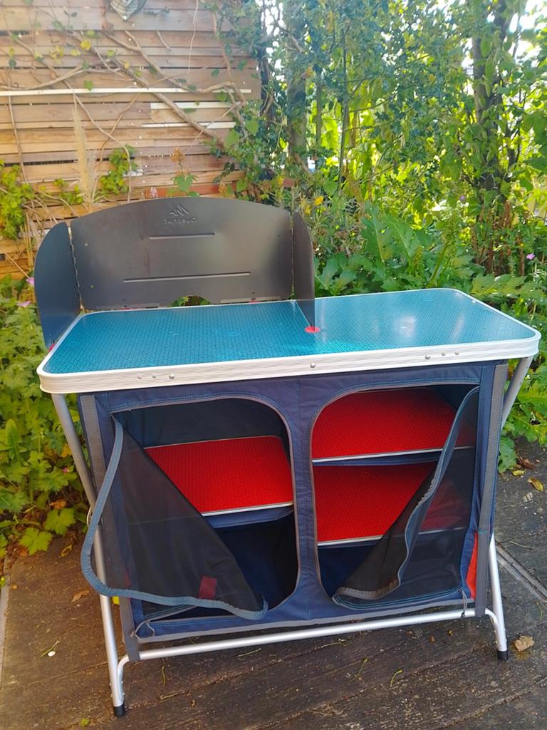 Opvouwbare campingkeuken, Ophalen, Campingkast