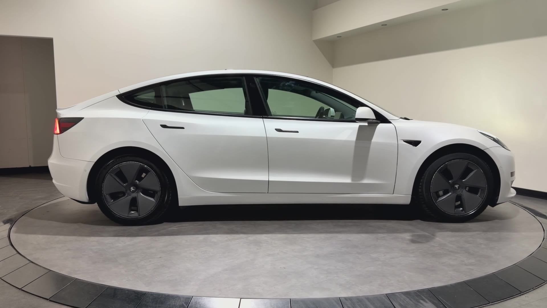 Tesla Model 3 Standard RWD Plus 60 kWh | Panoramadak | zwart, Auto's, Tesla, Automaat, Achterwielaandrijving, Gebruikt, Wit