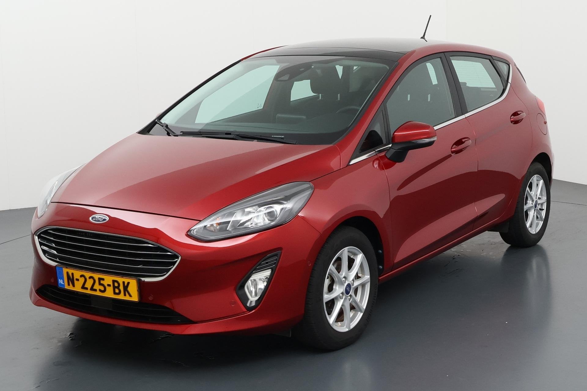 Foto 6 van Ford Fiesta 1.0 EcoBoost Titanium Nagenoeg nieuw en verrasse