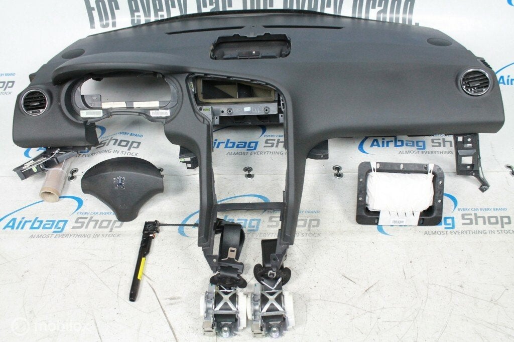 Airbag set - Dashboard met GPS Peugeot 5008 (2009-heden), Gebruikt, Ophalen of Verzenden