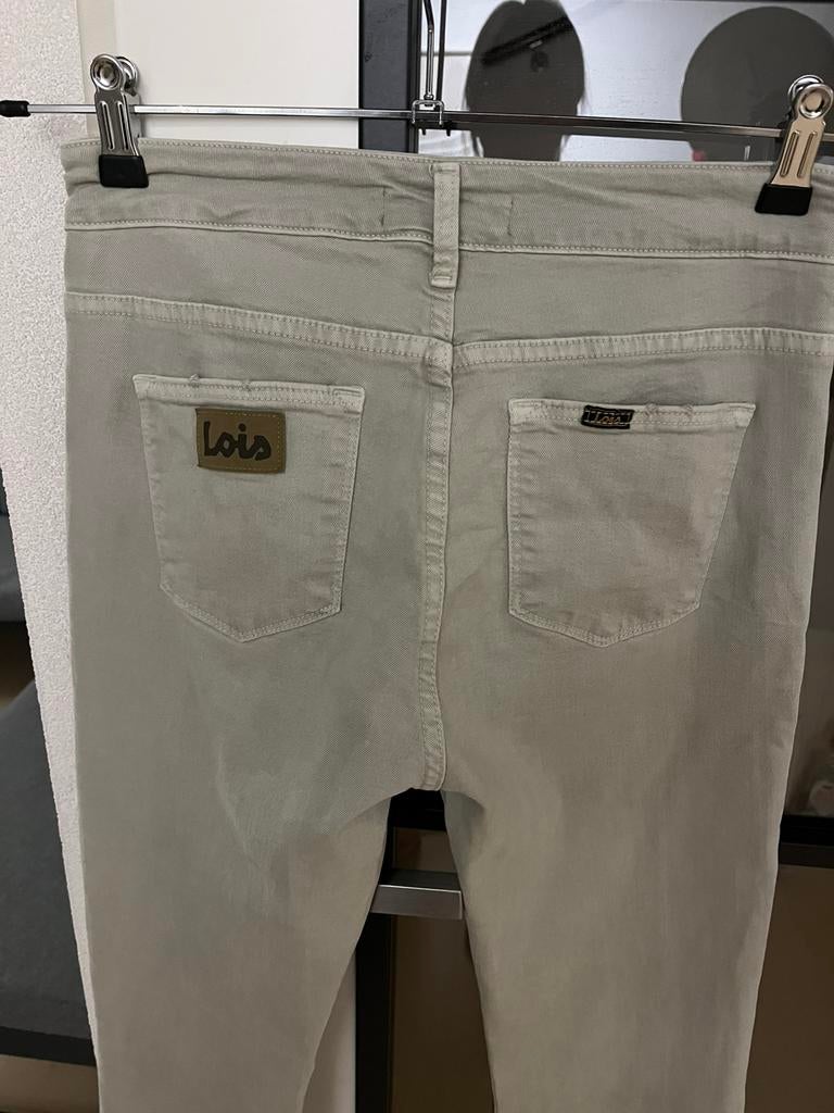 LOIS FLARED JEANS in stone kleur mt 27 /32, Ophalen of Verzenden, Gedragen, Overige kleuren, W27 (confectie 34) of kleiner