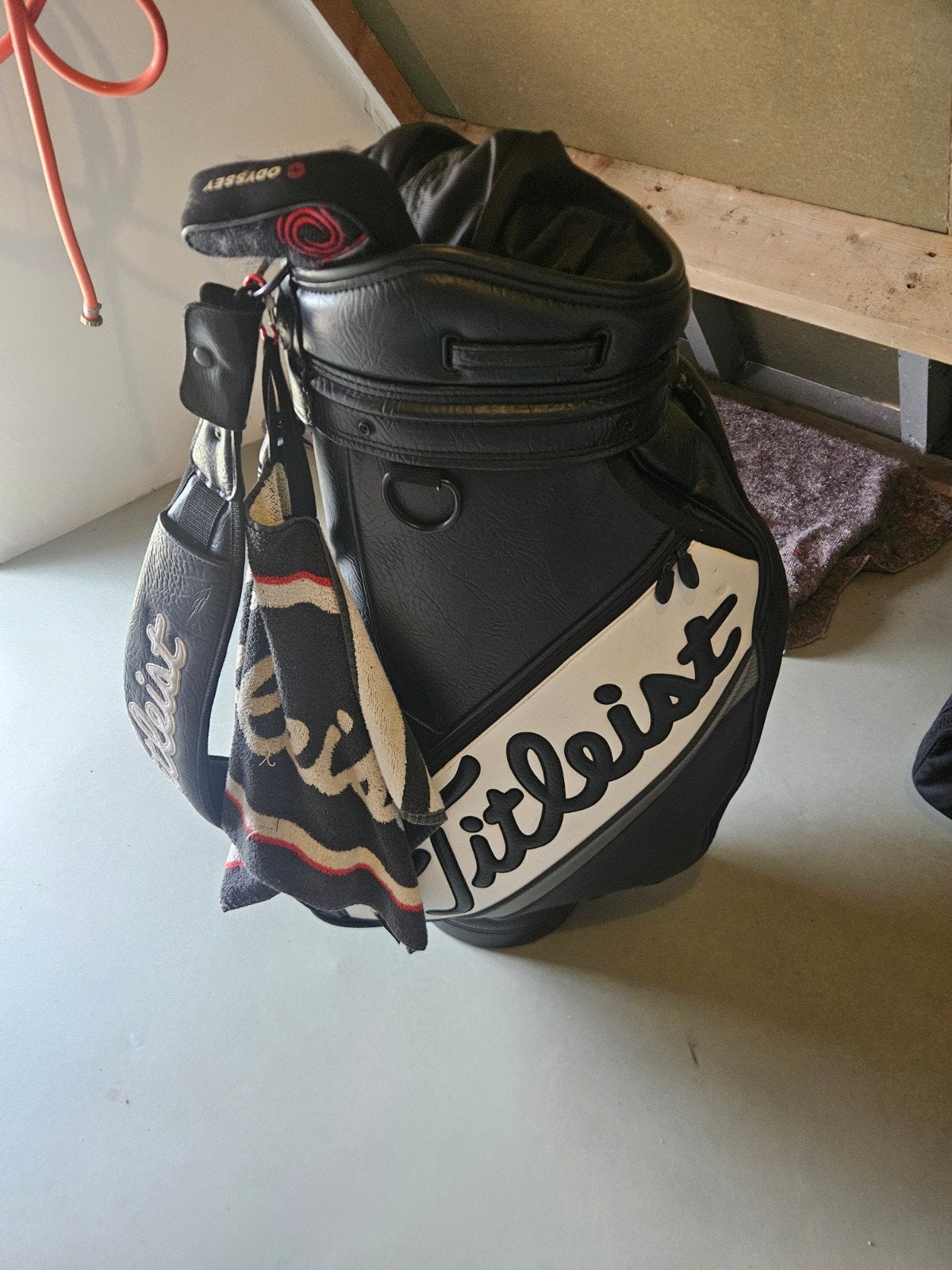 Titleist Golftas - Zwart/Wit met - van golf pro geweest!, Sport en Fitness, Golf, Ophalen of Verzenden, Gebruikt, Tas