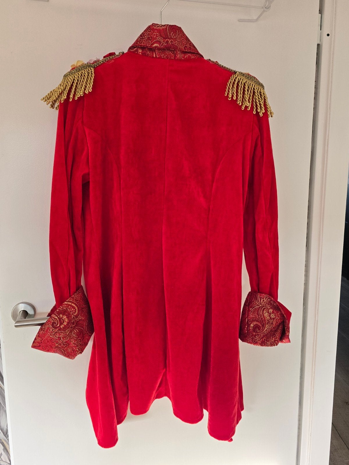 carnaval Oeteldonk, Ophalen, Carnaval, Maat 42/44 (L), Zo goed als nieuw