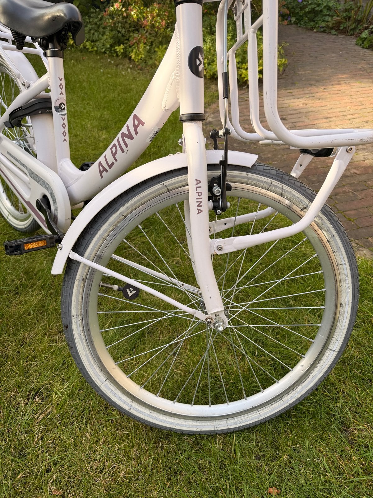 Foto 7 van Alpina kinderfiets 22” met voordrager en bagagedrager