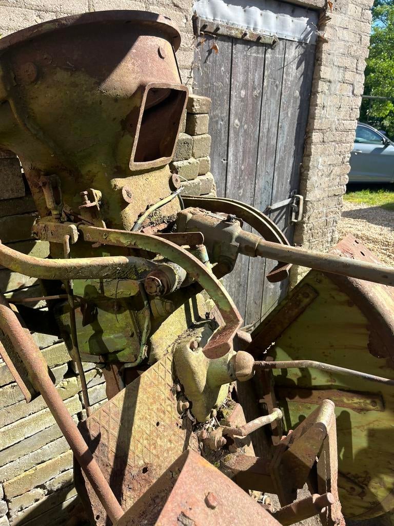 Fendt oldtimer achterbrug met versnellingsbak, Ophalen