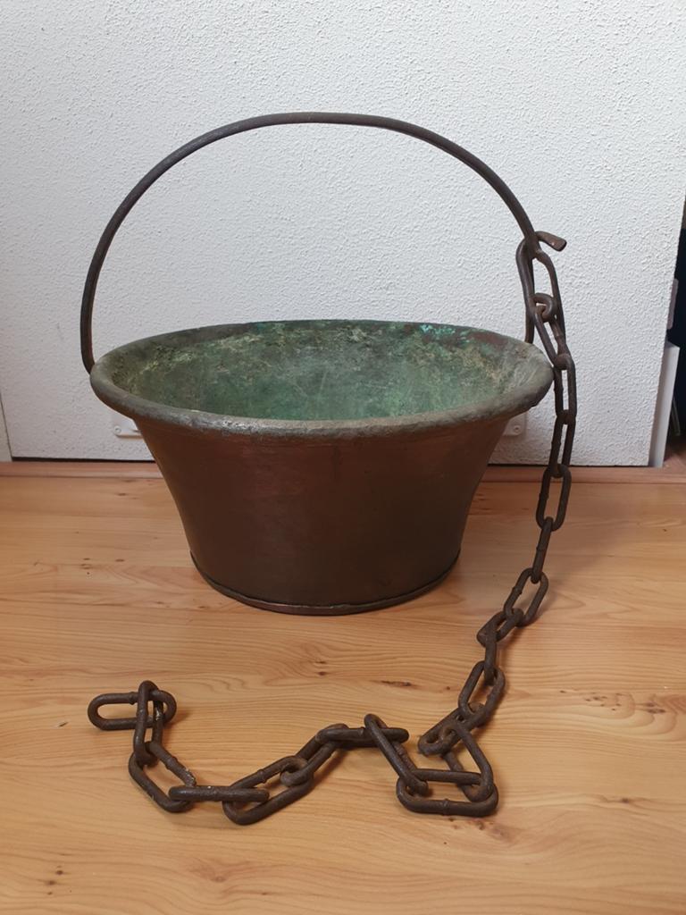Grote koperen ketel, Ophalen