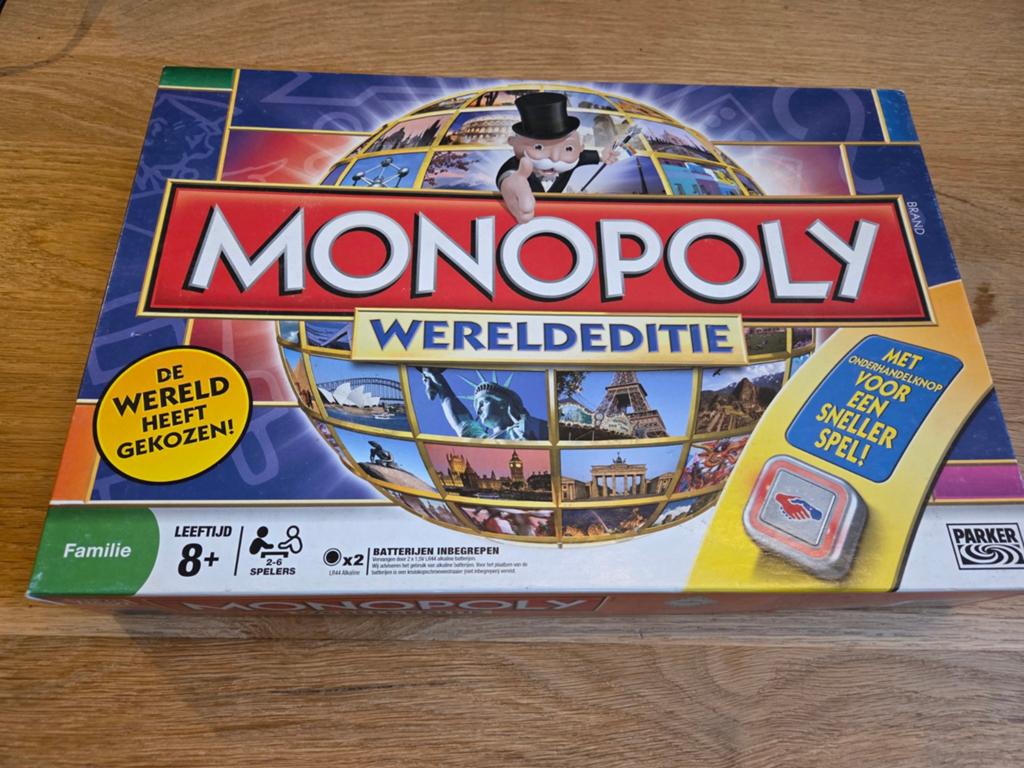 Monopoly wereldeditie, Hobby en Vrije tijd, Gezelschapsspellen | Bordspellen, Ophalen of Verzenden, Zo goed als nieuw