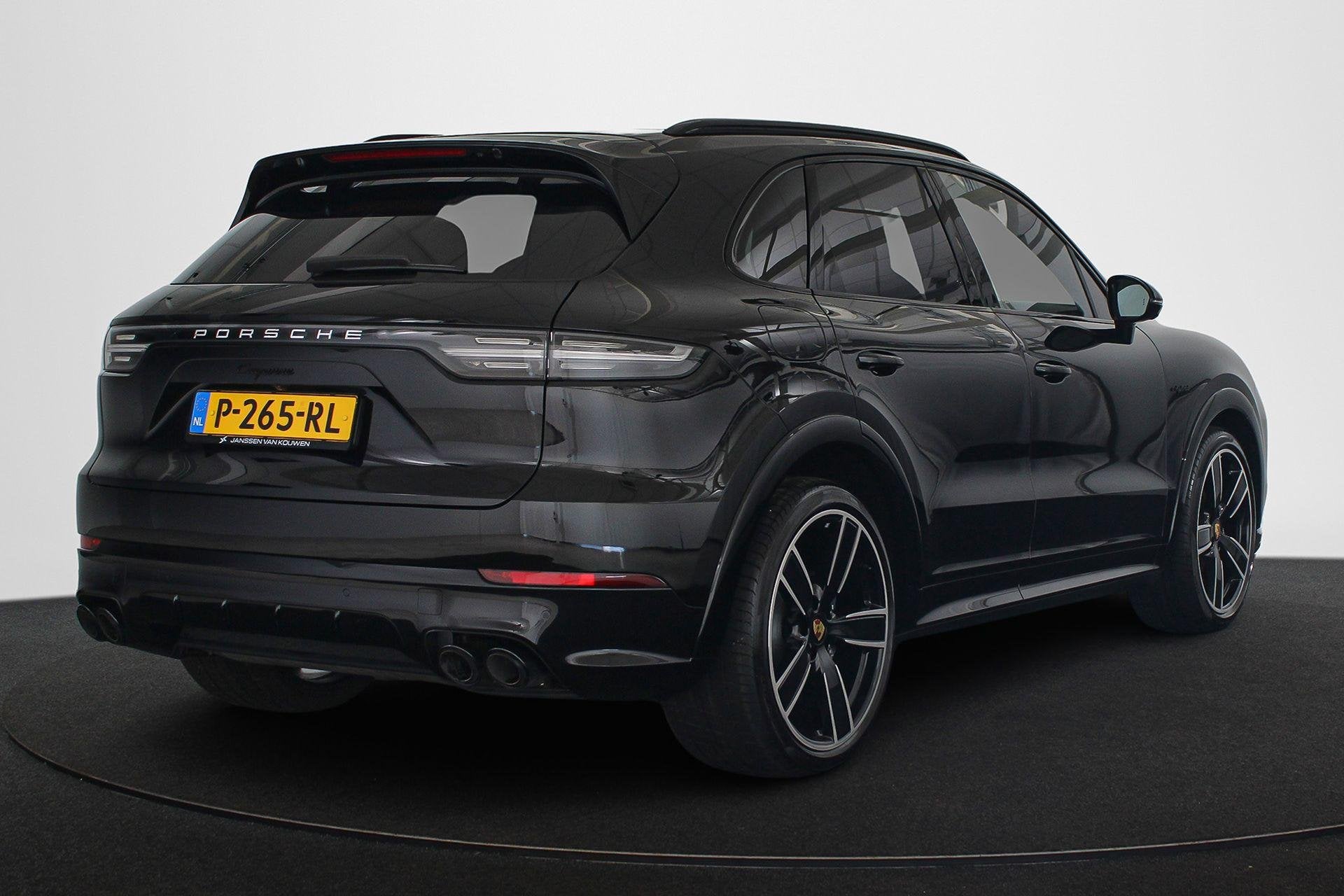 Porsche Cayenne 3.0 E-Hybrid SOH 99% Sport Chrono Panoramada, Automaat, Cayenne, 14 kWh, 2995 cc
