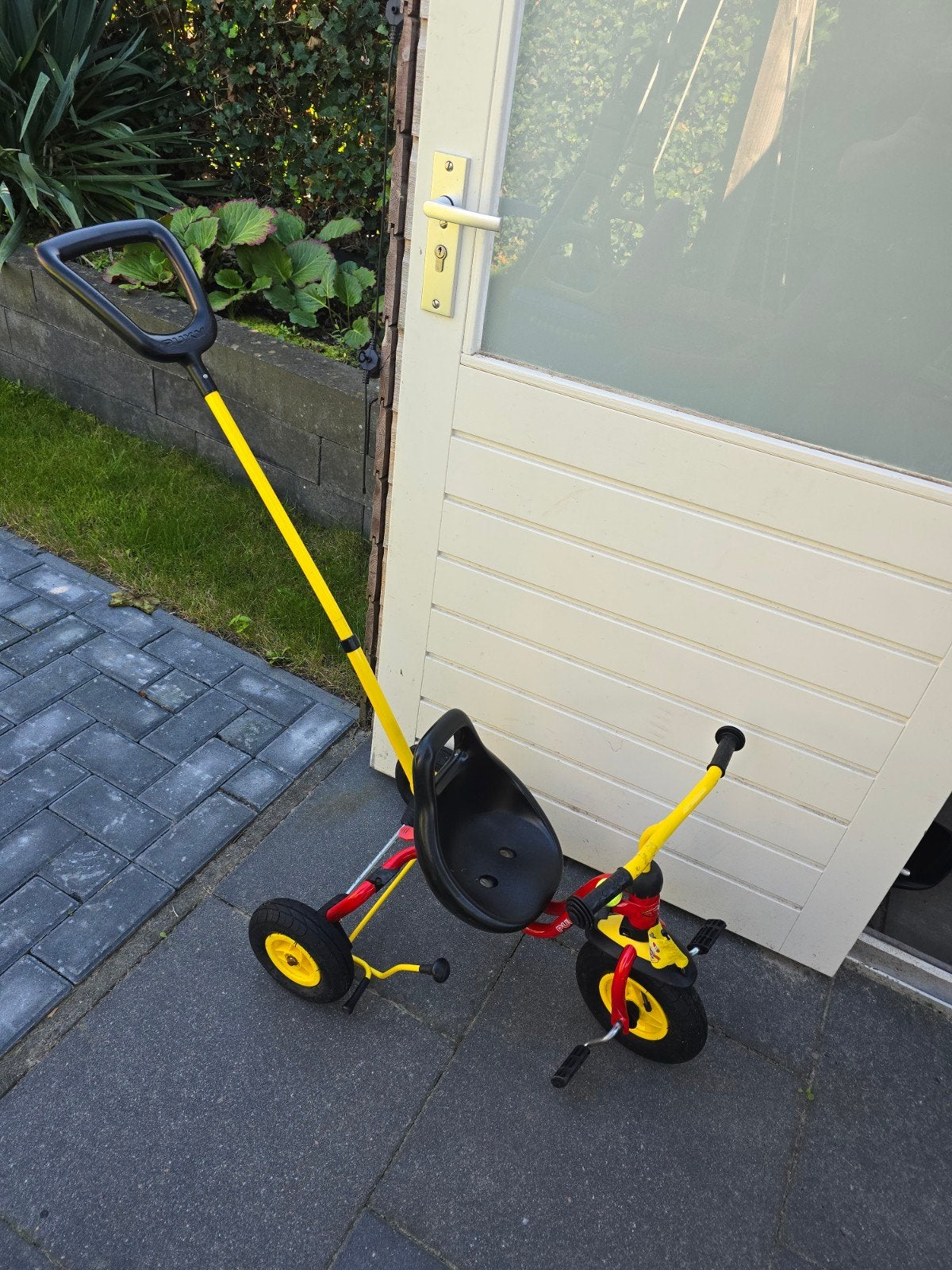 puky driewieler met duwstang rood, Ophalen, Gebruikt, Puky, Duwstang
